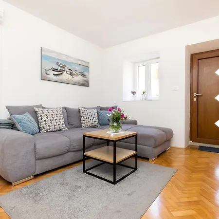 J&t - App J&t Appartement *